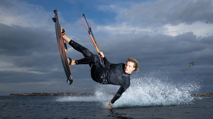 Slingshot Formula V4 freeride kiteboarding action