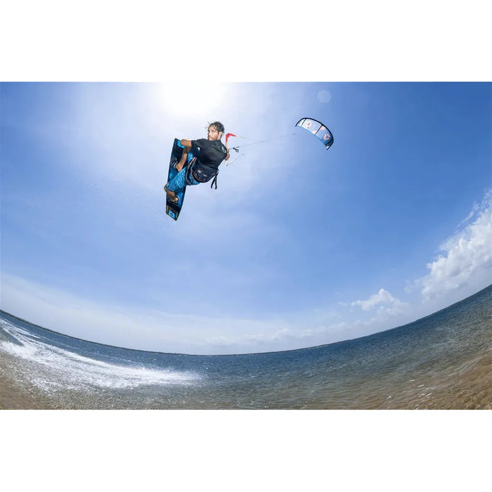 Duotone Kiteboarding Package | Force Kite & Wake