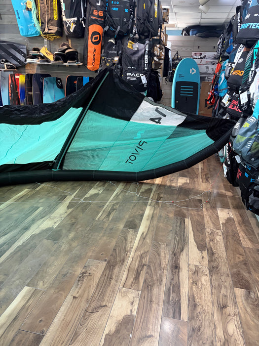 2025 Naish Pivot Kite Teal 14m Used