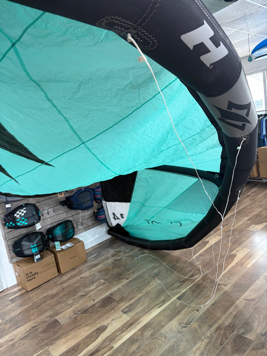 2025 Naish Pivot Kite Teal 14m Used