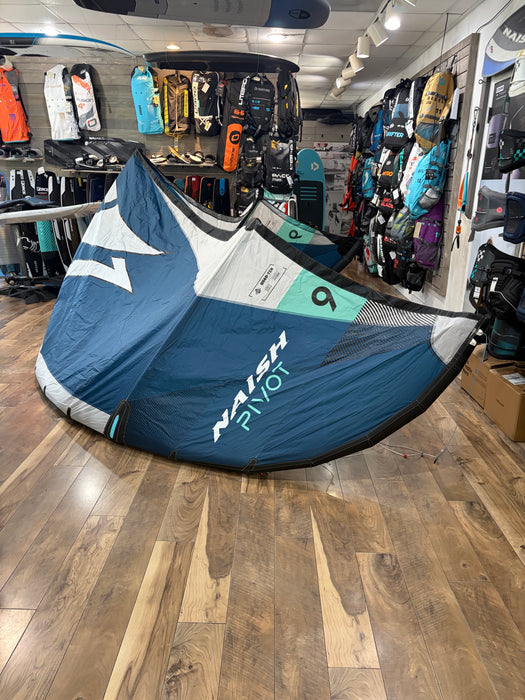 2025 Naish Pivot 9m Kite Used (Blue)