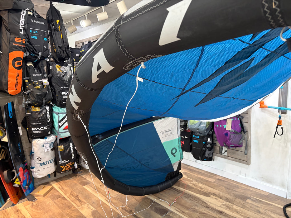 2025 Naish Pivot 9m Kite Used (Blue)