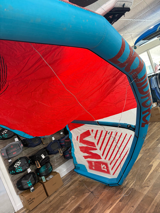 2021 Liquid Force NV V6  12m Kite Used