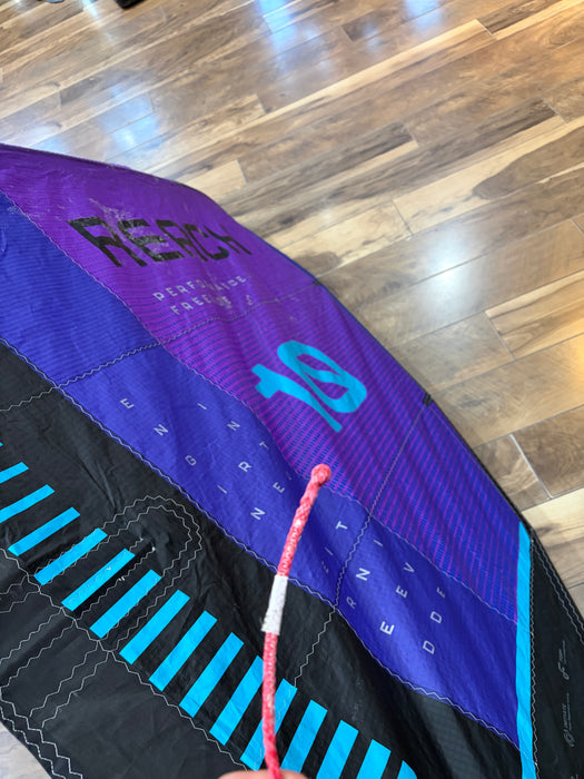North Reach 10m kite with Naish Motion 138 board package, used and new gear setup