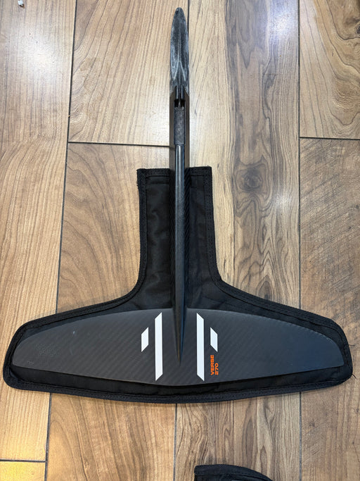 Slingshot One-Lock Tail Wings Verse 270 used foil set with black tail wings and mounting hardware