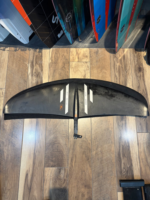 Slingshot One-Lock Ease 1850 front wing used foil set, black and white hydrofoil component view