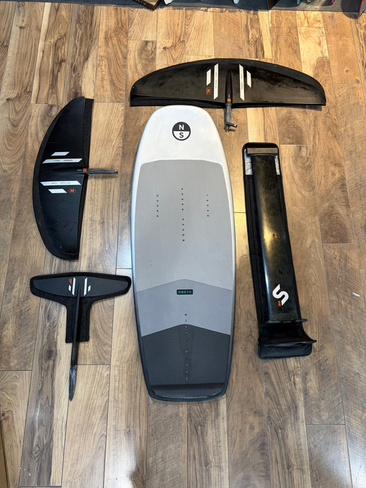 Slingshot One Lock Ease and North Scoop Foil Board Package Used