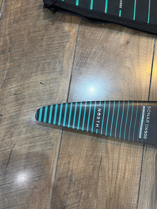 North Sonar DW 900 front wing used foil set black carbon wing with mounting hardware