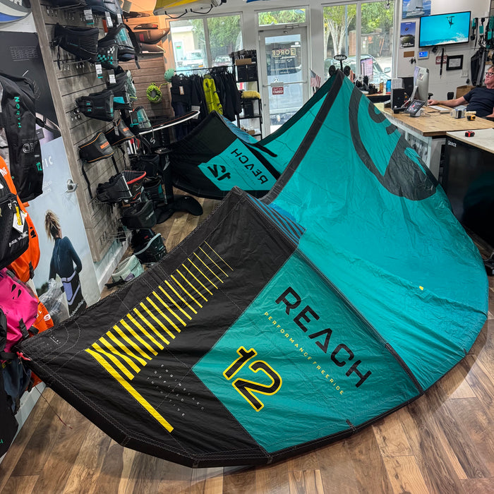 2025 North Reach 12m Kite Used Green
