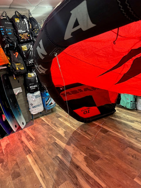 Naish 24/25 Triad 10m Kite Red USED