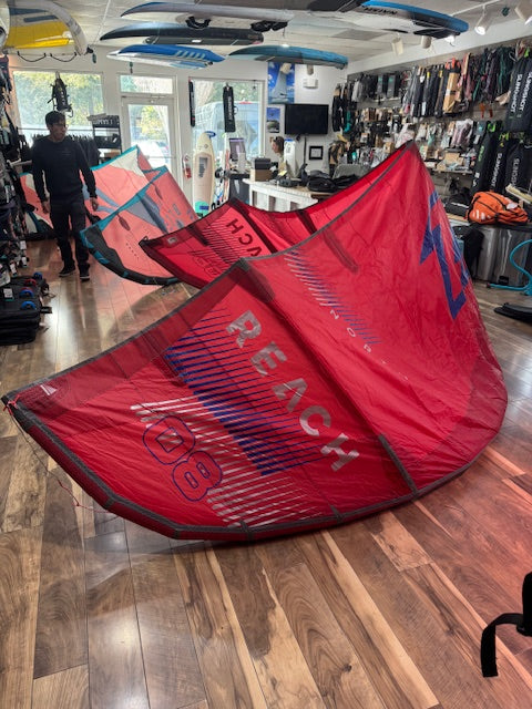2021 North Reach 8m Kite Used Red