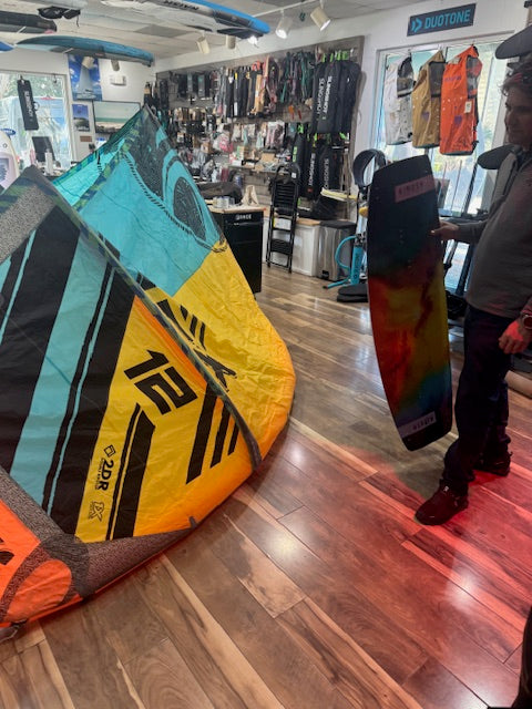 Cabrinha FX12m Used with new Airush Apex 142cm Complete Kiteboarding Package