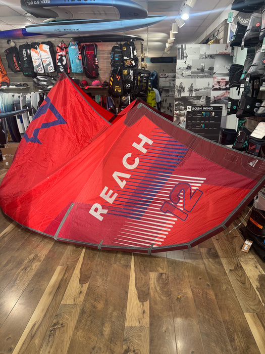 2021 North Reach 12m Kite Used Red