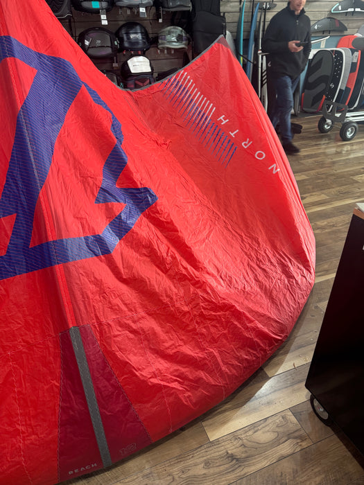 2021 North Reach 12m Kite Used Red