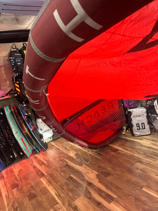2021 North Reach 12m Kite Used Red