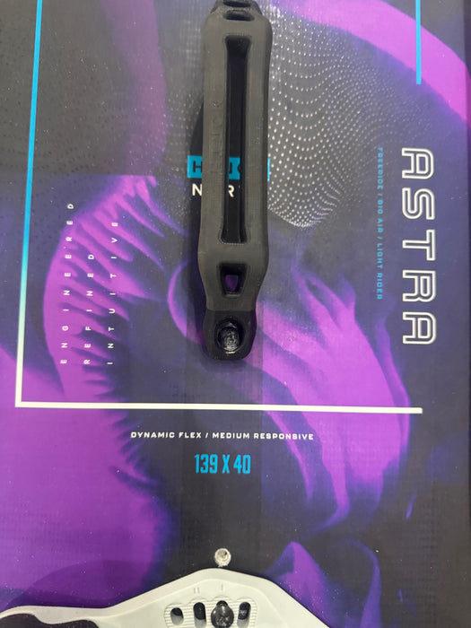 2025 North Astra 139 Kiteboard Complete  Flex Pro Medium Used, NORTH,USED GEAR - Boards