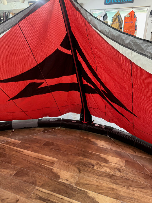 2025 Naish Pivot 14m Kite Used Burgundy, NORTH,USED GEAR - Used kites for sell