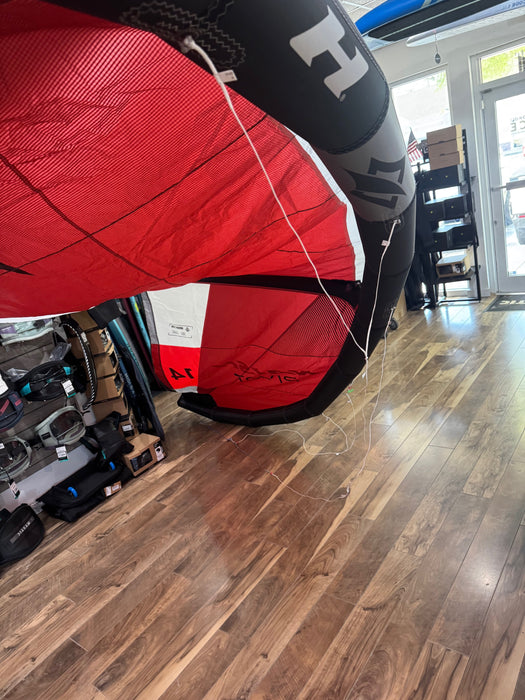 2025 Naish Pivot 14m Kite Used Burgundy, NORTH,USED GEAR - Used kites for sell