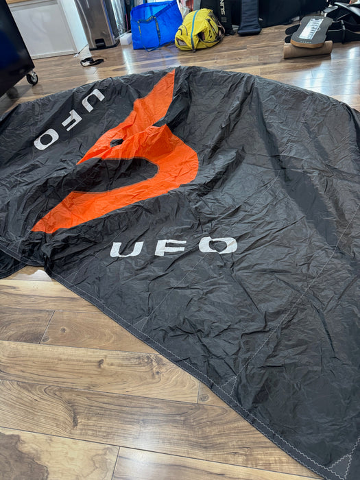 Slingshot UFO V3 10m Kite Used, SLINGSHOT,USED GEAR - Used kites for sell