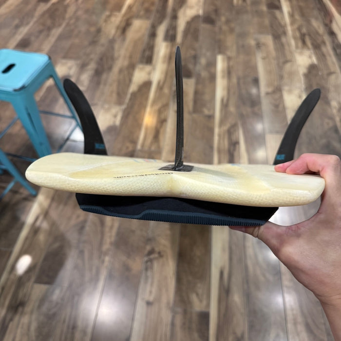 used 2022 duotone fish sls 5'3" surfboard tail rail