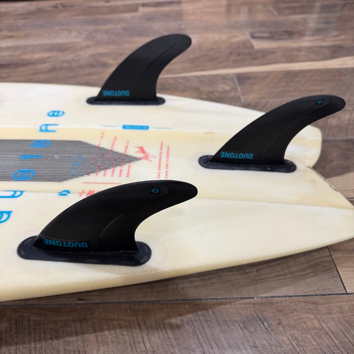 used 2022 duotone fish sls 5'3" surfboard fin set