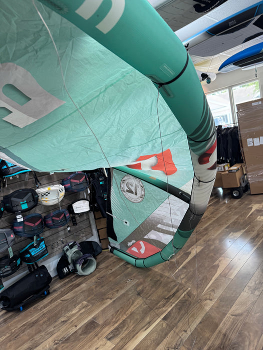 2026 Reedin Hypermodel Kite 12m Mint Used, DUOTONE,USED GEAR - Used kites for sell