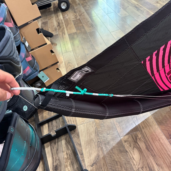 2025 North Orbit 7m Kite Used Red