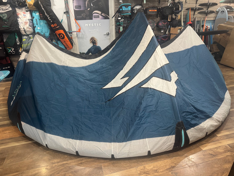 2025 Naish Pivot 12m Kite Used