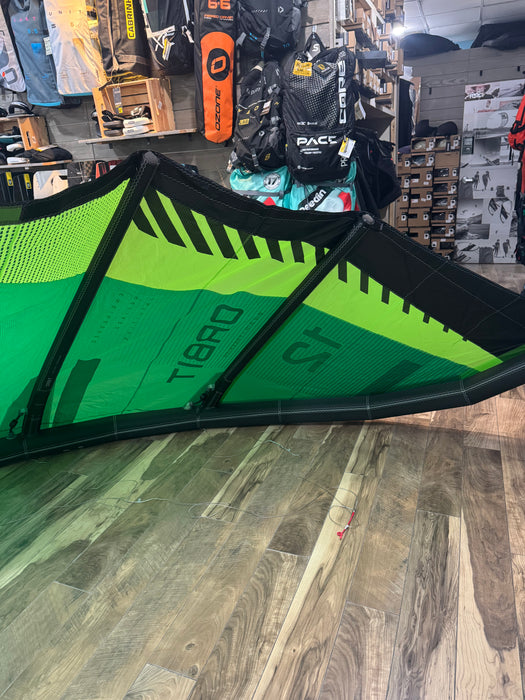 2027 North Orbit 12m Kite Used  (super lime)
