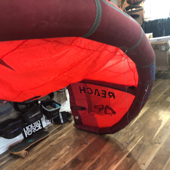 2021 North Reach 9m Kite Used Red