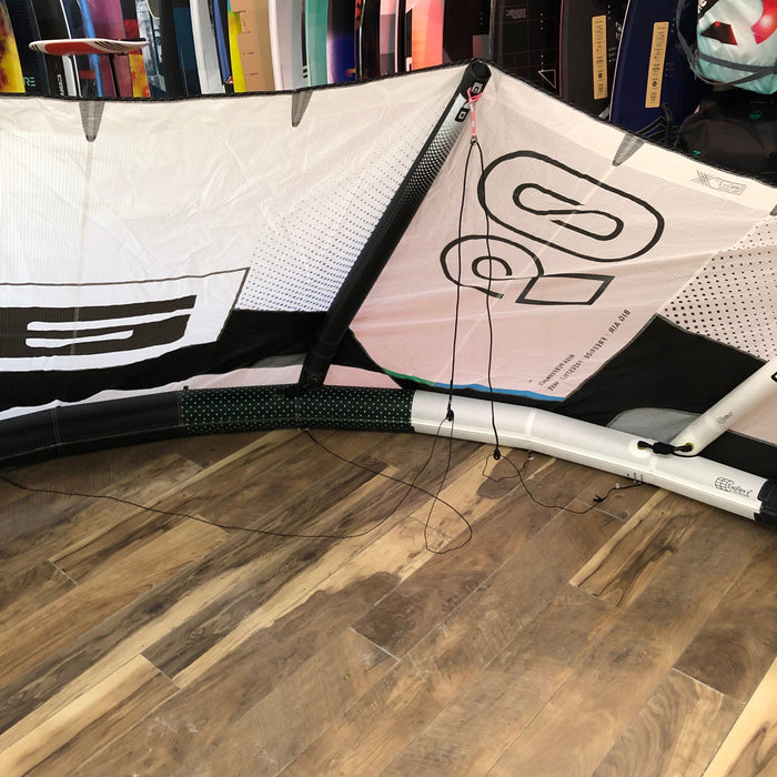 Core XR8 Kite white 9m Used, CORE,USED GEAR - Used kites for sell