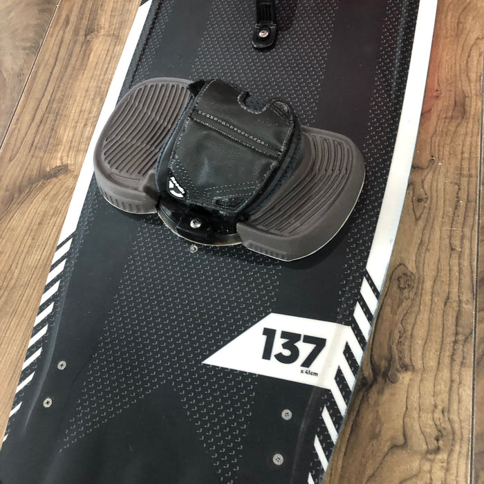 Reeddin Super E Kiteboard 137x41 Complete Used, Reedin,USED GEAR - Boards