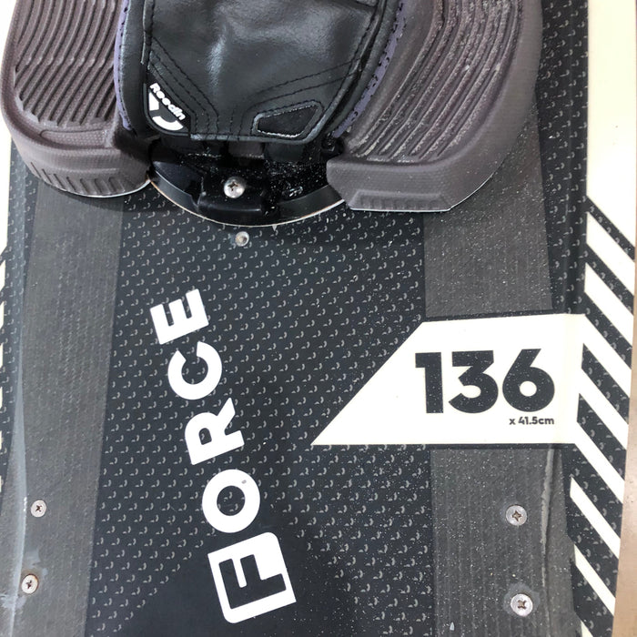 Reedin KevPro V4 Kiteboard 136x41.5 USED Complete, Reedin,USED GEAR - Boards