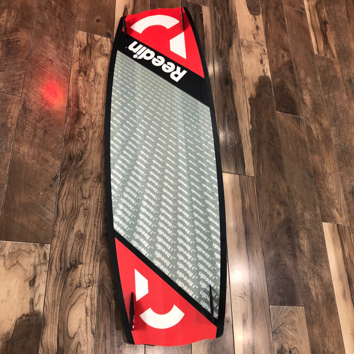 Reedin KevPro V4 Kiteboard 136x41.5 USED Complete, Reedin,USED GEAR - Boards