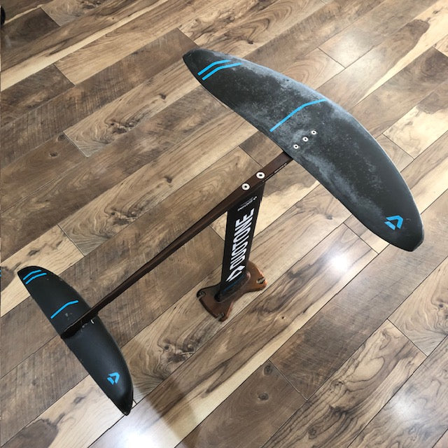 Duotone Pace 4'10" Kite foil board & Duotone Foil 950 front 215 back carbon , Mast AL 60 Fuse Al 70