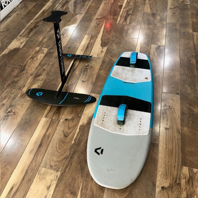 Duotone Pace 4'10" Kite foil board & Duotone Foil 950 front 215 back carbon , Mast AL 60 Fuse Al 70