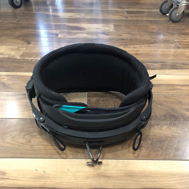 Ride Engine Saber M Harness w/ 12" Unity Mega Spreader Used