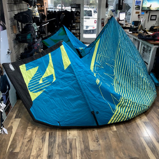 Liquid Force Wow V4 12m Kite Used, LIQUID FORCE,USED GEAR - Used kites for sell