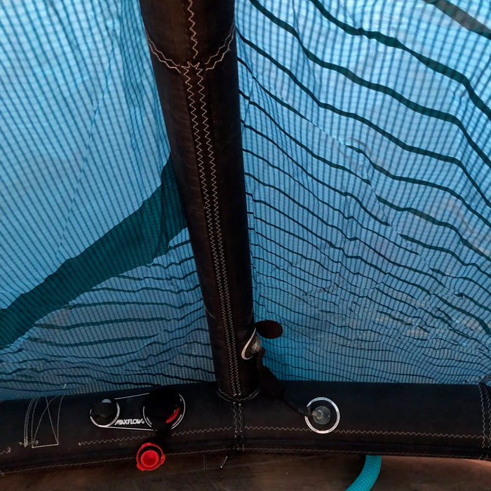 Liquid Force Wow V4 9m Kite Used, LIQUID FORCE,USED GEAR - Used kites for sell