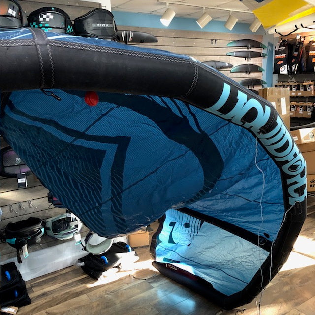 Liquid Force Wow V4 9m Kite Used, LIQUID FORCE,USED GEAR - Used kites for sell