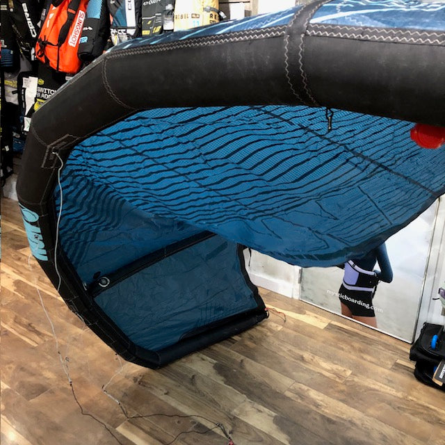 Liquid Force Wow V4 9m Kite Used, LIQUID FORCE,USED GEAR - Used kites for sell