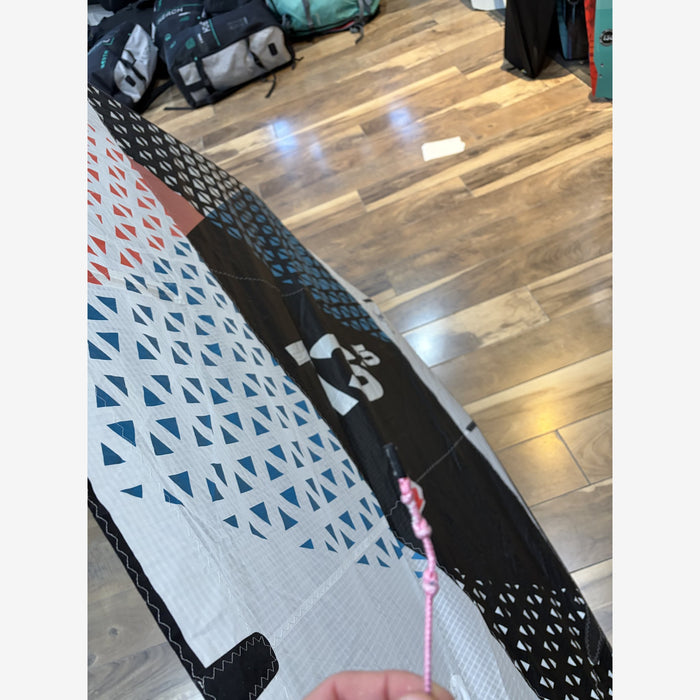 Used Core Pace 13.5m kite in Black/Black – canopy and bridle detail